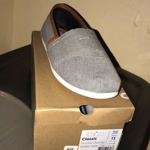 Men’s Toms